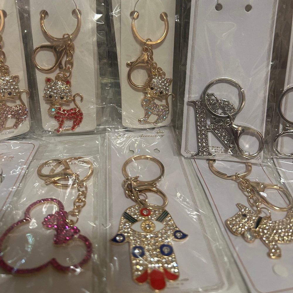 25 for $25 KeyChain Purse Charms CATS DOGS HAMSA HEARTS GUITARS CROSS - more NEW - Picture 13 of 14